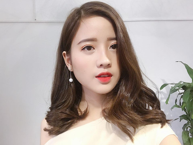 Co dong vien xinh dep bi 