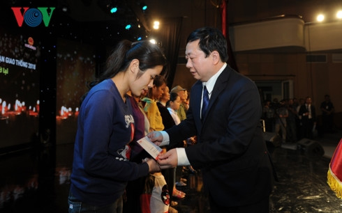 le tuong niem nan nhan tu vong do tngt: tuong nho nguoi di, vi nguoi o hinh 2