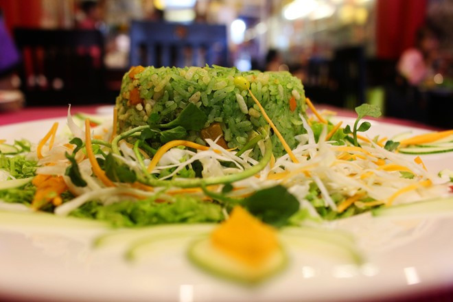 Cách làm cơm chiên bó xôi ngon như nhà hàng Cach lam com chien bo xoi ngon nhu nha hang