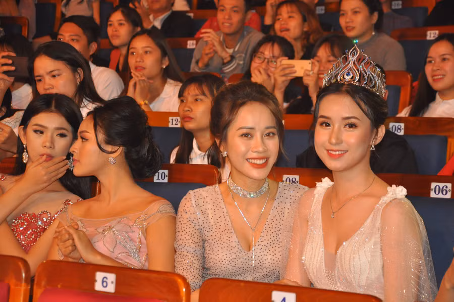Vẻ đẹp của các cựu Hoa khôi sinh viên các cuộc thi năm trước.