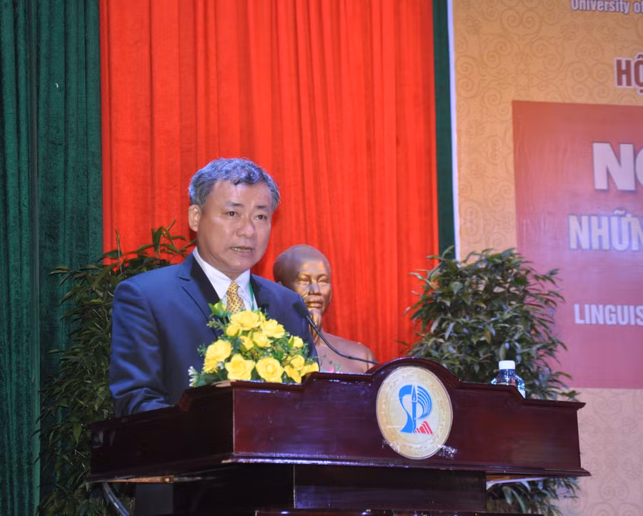 PGS. TS Lưu Trang phát biểu chúc mừng Hội thảo.