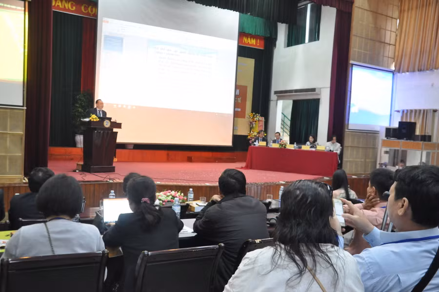 Hội thảo “Ngôn ngữ học Việt Nam - những chặng đường phát triển và hội nhập quốc tế”.