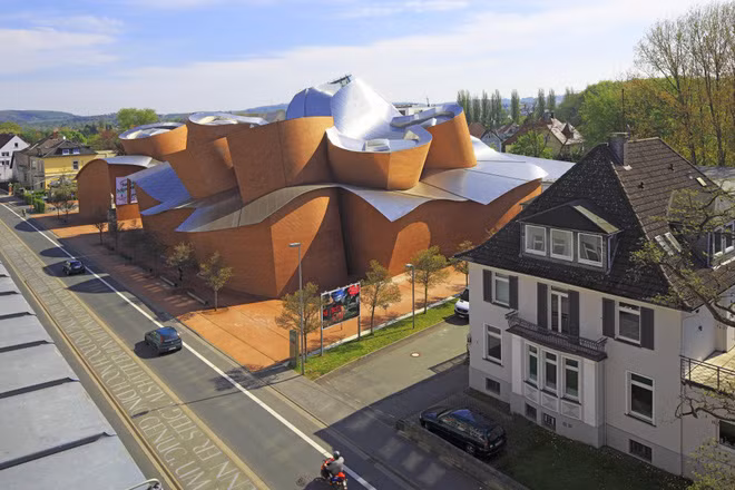 Những ngôi nhà kỳ dị khiến bạn nhìn lại vì tưởng thế giới méo mó hết cả rồi - Ảnh 14.