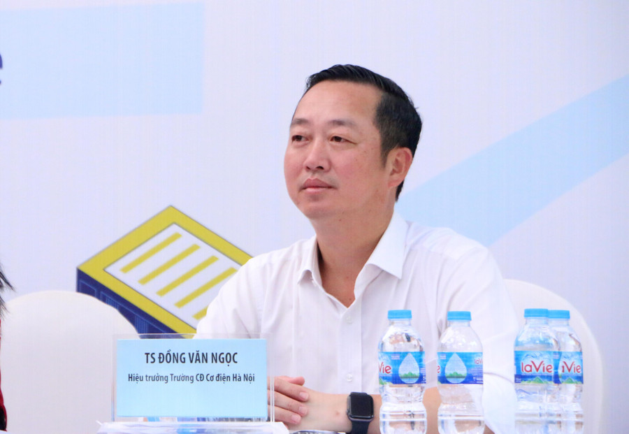 TS Đồng Văn Ngọc - Hiệu trưởng Trường Cao đẳng Cơ điện Hà Nội.