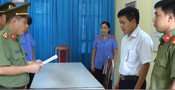Công an tỉnh Sơn La khởi tố, bắt tạm giam một số cán bộ trong vụ “phù phép” điểm thi trong Kỳ thi THPT quốc gia 2018