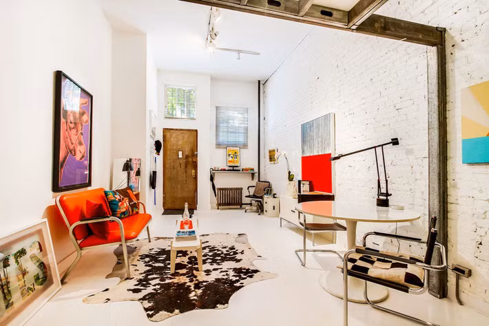 Căn hộ siêu nhỏ nhưng bên trong lại không thiếu thứ gì khiến ai cũng bất ngờ khi nhìn thấy - Ảnh 3.