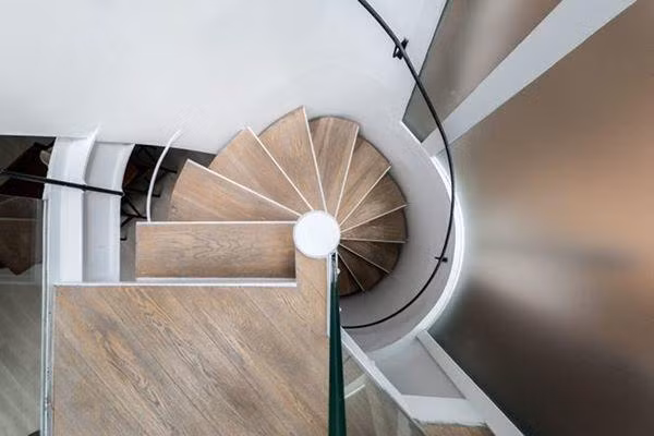 Ngôi nhà cũ kỹ dưới gầm cầu rao bán hơn 30 tỷ đồng, nội thất gây choáng ảnh 9 ngoi nha cu ky duoi gam cau rao ban hon 30 ty dong, noi that gay choang - 9