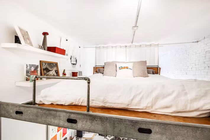 Căn hộ siêu nhỏ nhưng bên trong lại không thiếu thứ gì khiến ai cũng bất ngờ khi nhìn thấy - Ảnh 5.