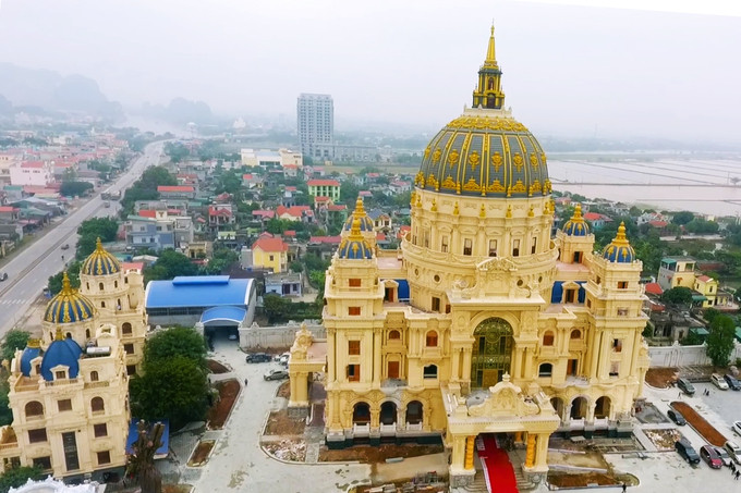 Bên trong lâu đài nghìn tỷ đồng của đại gia Ninh Bình ảnh 6 Lâu đài nghìn tỷ đồng của đại gia Ninh Bình