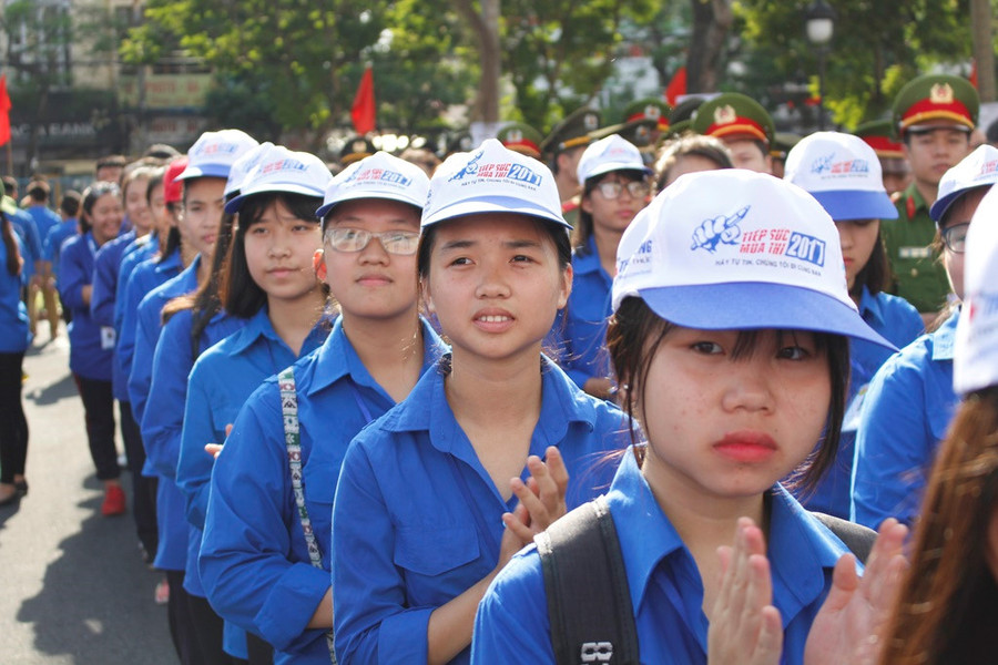 Các Thanh niên tình nguyện tham gia chương trình Tiếp sức mùa thi 2017
