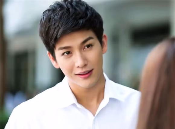 4 đặc điểm thường thấy ở người đàn ông ích kỷ, làm khổ vợ con