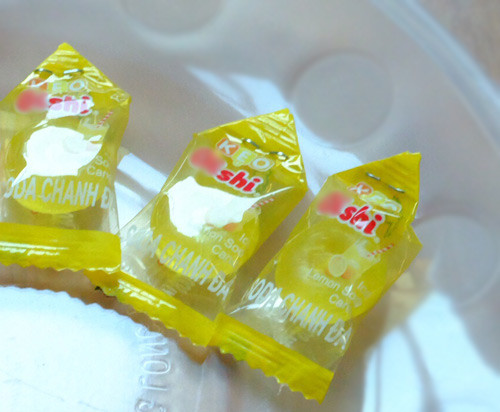 Cách làm hoa sen từ kẹo để ban thờ ngày Tết - Ảnh 2 Cách làm hoa sen từ kẹo để ban thờ ngày Tết - Ảnh 2