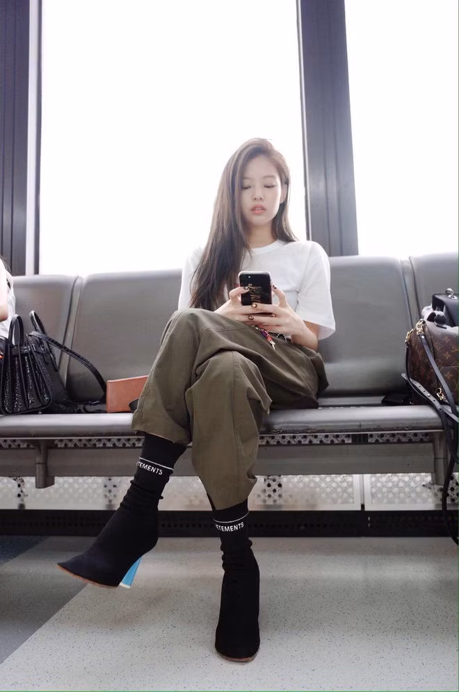 bad4081b8b68c53b673637b87a53b971-157225390483129390333