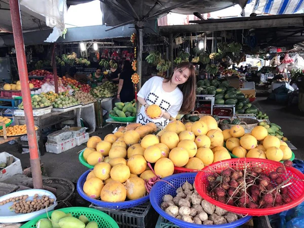 Ngọc Trinh vui vẻ du lịch cùng bạn thân sau đổ vỡ tình yêu