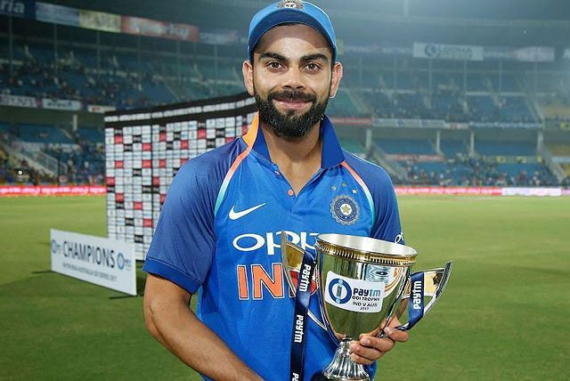 7. Virat Kohli: Thu nhập: 15 triệu bảng – Điểm tìm kiếm trung bình: 25 – Người theo dõi trên các trang mạng xã hội: 37,1 triệu.