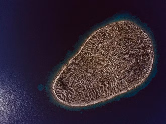 Sự thật bất ngờ phía sau hình ảnh dấu vân tay khổng lồ giữa đại dương mênh mông - Ảnh 1.