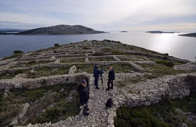 Sự thật bất ngờ phía sau hình ảnh dấu vân tay khổng lồ giữa đại dương mênh mông - Ảnh 3.