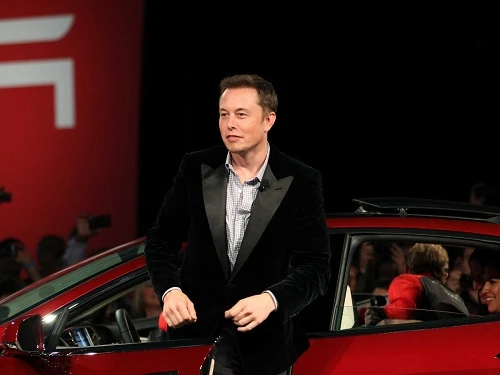 Quá khứ bị bắt nạt làm thay đổi cuộc đời tỷ phú Elon Musk 