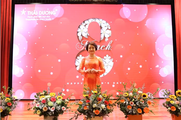 Bà Nguyễn Thị Hương Liên – Phó Tổng giám đốc Sao Thái Dương.