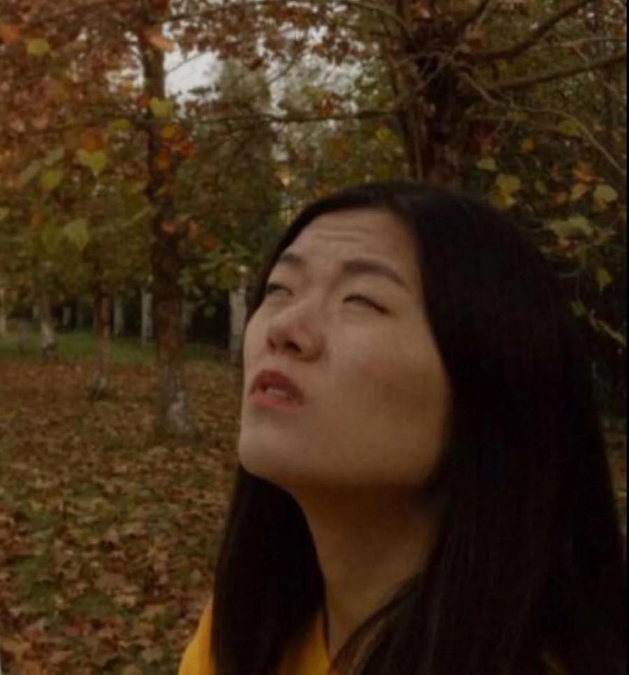 Không rõ là vô tình hay cố ý mà chồng của người phụ nữ này lại chụp ra tấm ảnh "sang chấn tâm lý". Không rõ là vô tình hay cố ý mà chồng của người phụ nữ này lại chụp ra tấm ảnh "sang chấn tâm lý".