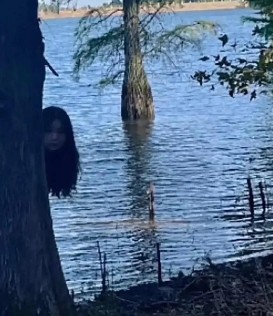 Mất công vợ chọn cảnh, tạo dáng và... kết quả. Mất công vợ chọn cảnh, tạo dáng và... kết quả.