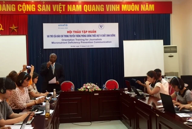 Ông Friday Nwaigwe, Trưởng phòng Vì sự sống còn và phát triển của trẻ em (UNICEF), phát biểu tại hội thảo