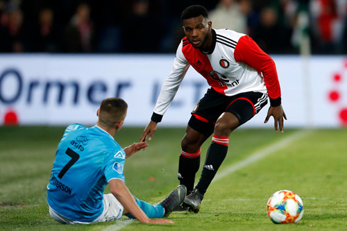 Cuco Martin, một trong những trụ cột của tuyển Curacao.