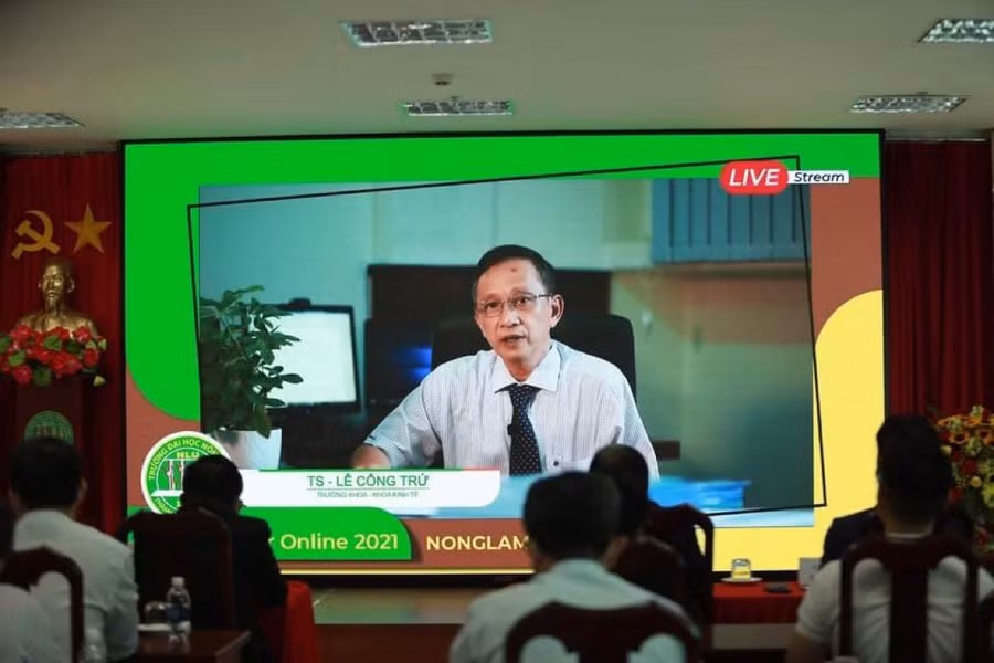 TS Lê Công Trứ- Trưởng khoa Kinh tế giới thiệu thông tin về ngành nghề và thế mạnh của khoa