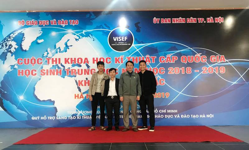Nhóm tác giải đạt giải Ba. Nhóm tác giải đạt giải Ba.