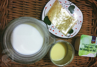 Để làm sữa chua dẻo bạn cần chuẩn bị những nguyên liệu sau đây: 1 lít sữa tươi ít đường 210g sữa đặc có đường 24g gelatin 1 hộp sữa chua để làm cái Để làm sữa chua dẻo bạn cần chuẩn bị những nguyên liệu sau đây: 1 lít sữa tươi ít đường 210g sữa đặc có đường 24g gelatin 1 hộp sữa chua để làm cái