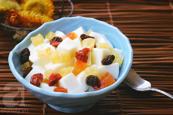 Sữa chua dẻo - món ngon nhất định phải làm khi hè tới ảnh 1