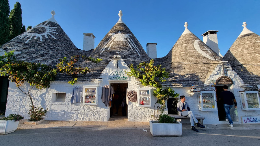 Alberobello, Nam Ý. Alberobello, Nam Ý.