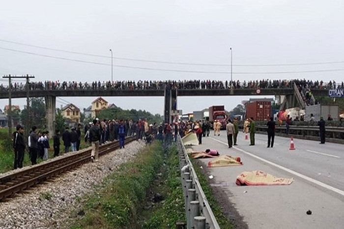 bi do thi hoa nhanh, quoc lo 5 bi bien thanh "con duong tu than" hinh 3