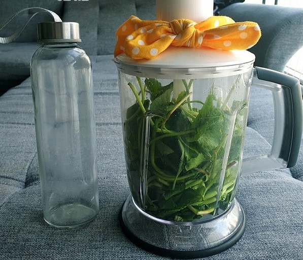 Mẹ 2 con mặt nổi đầy mụn bỗng sáng mịn không tỳ vết sau 3 tháng uống thứ này ảnh 2 Empty