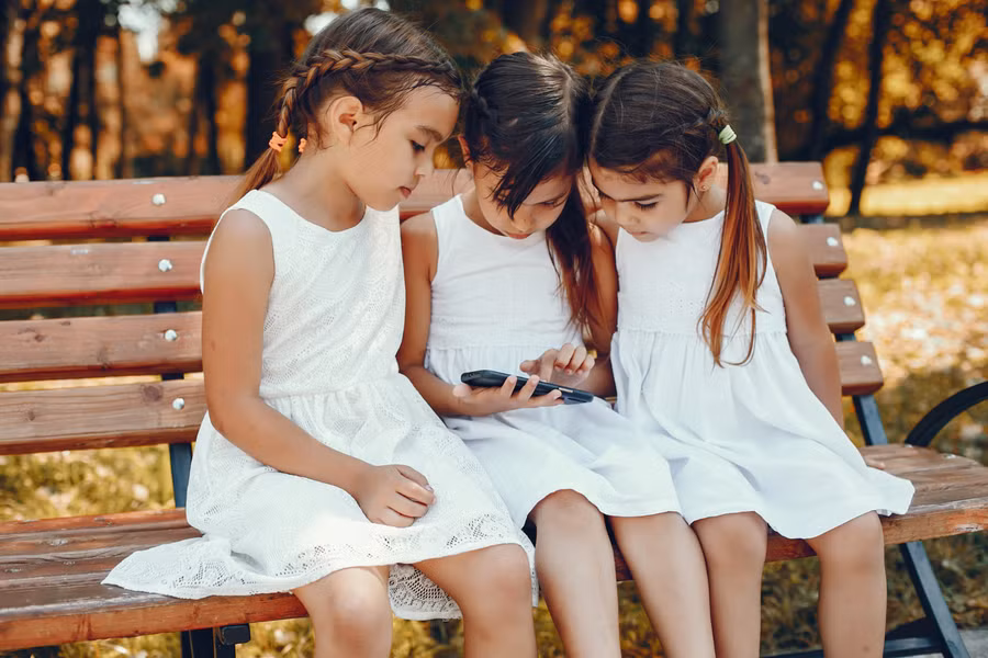 Trong quá trình phát triển của trẻ, chia sẻ là một mảnh ghép quan trọng. (Ảnh: ITN).