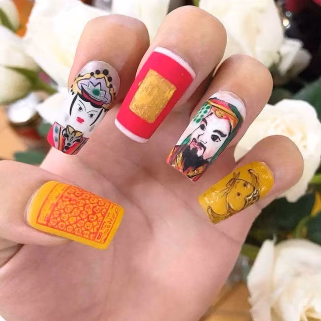 Bộ móng độc đáo dành cho tháng cô hồn.