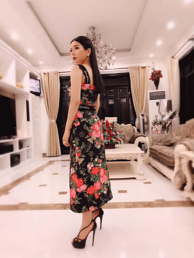 Bên cạnh căn nhà tại Mỹ, vợ chồng Lệ Quyên còn sở hữu nhiều bất động sản có giá trị khác, trong đó có căn biệt thự nằm ở vị trí đắc địa tại khu Thảo Điền, quận 2, TP HCM.