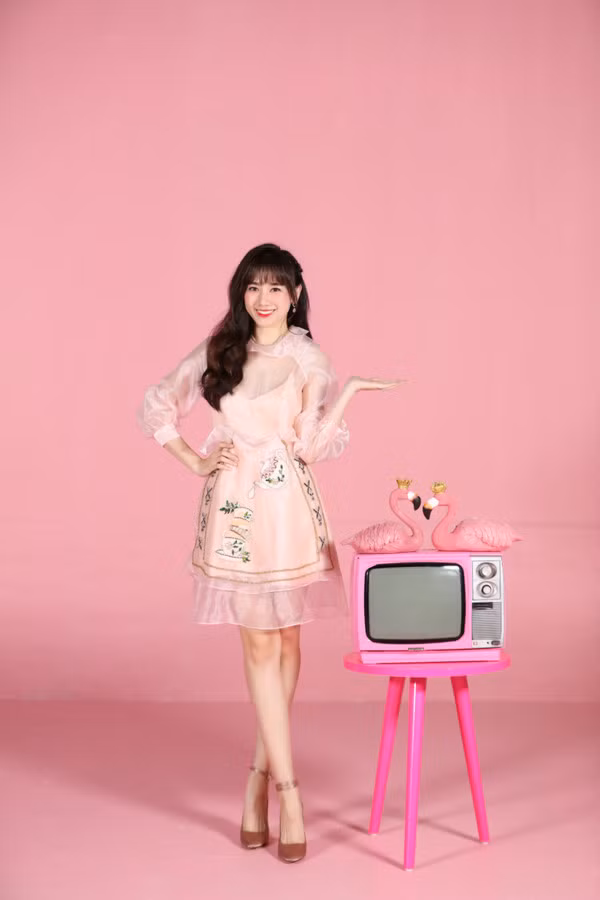 Các thiết kế thiên về tông màu pastel như trắng, hồng nhạt.