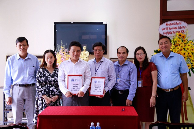 Các ký kết hợp tác, tuyển dụng giữa Trường ĐH Công nghiệp Thực phẩm và Doanh nghiệp thường xuyên diễn ra