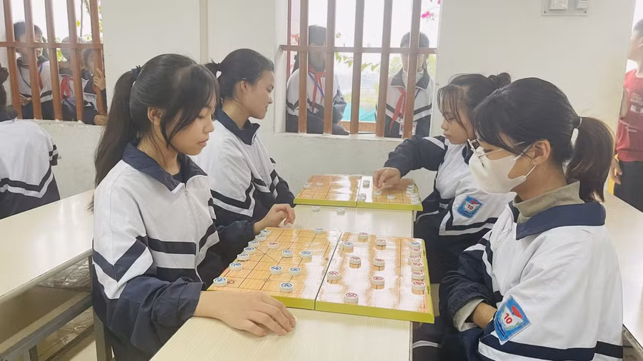 Học sinh được tham gia nhiều trò chơi vận động, thể dục thể thao để kích thích tư duy sáng tạo.