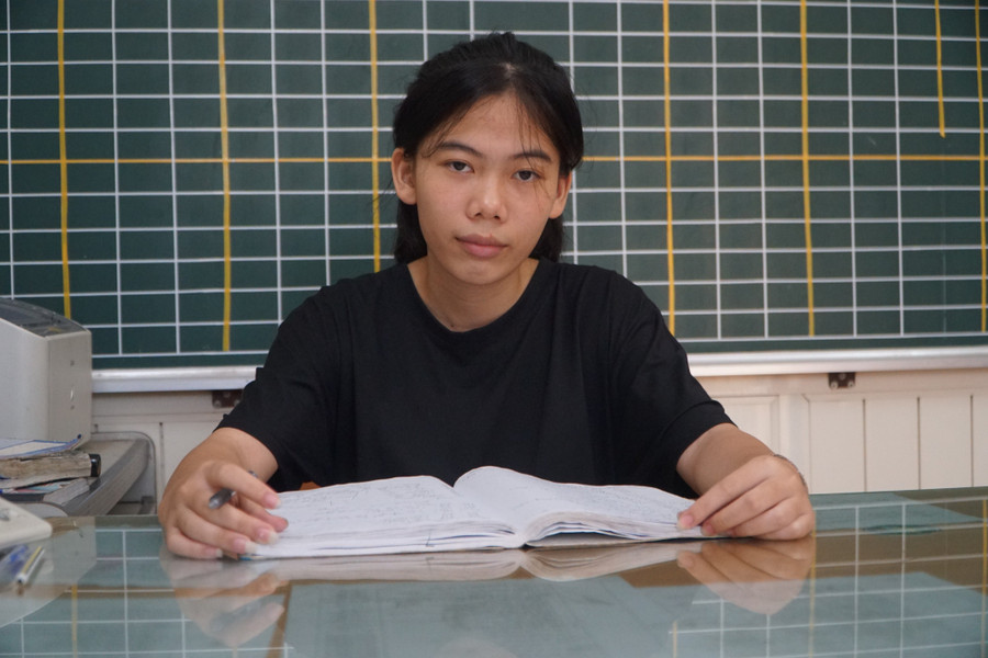 Lò Thị Thảo quyết tâm đậu đại học để thay đổi tương lai. (Ảnh: NT). Lò Thị Thảo quyết tâm đậu đại học để thay đổi tương lai. (Ảnh: NT).