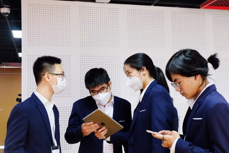 Các học sinh, sinh viên cần có nhiều yếu tố để phát triển các kỹ năng về tranh biện.