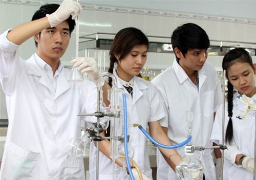  Bộ GD&ĐT: Triệu tập dự Lễ tổng kết và trao Giải thưởng “Sinh viên NCKH” năm 2017