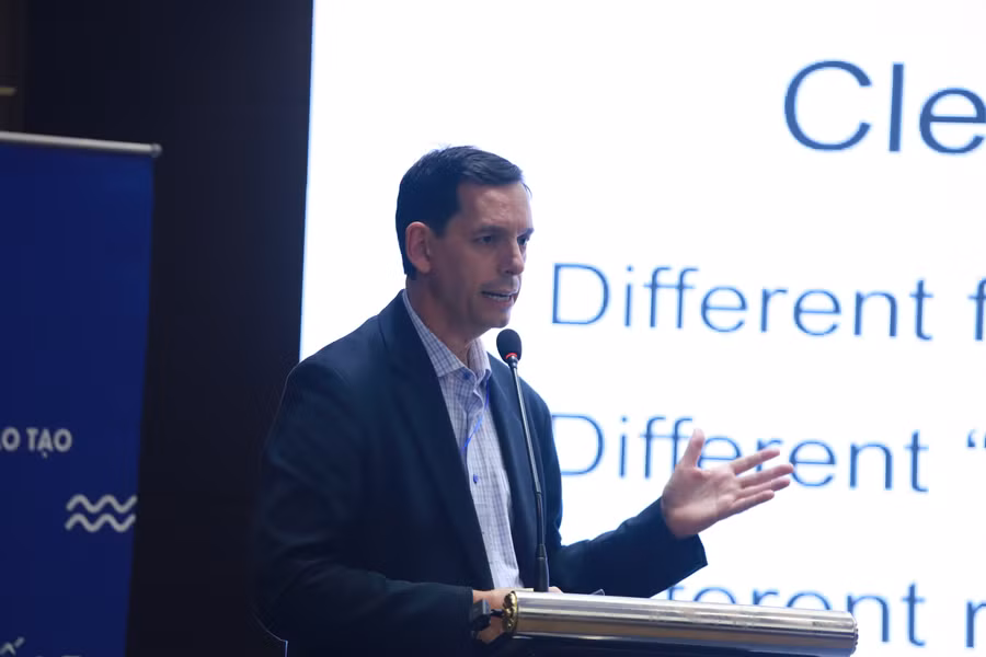 Th.S John M. Andre chia sẻ về công tác hướng nghiệp học sinh THPT.