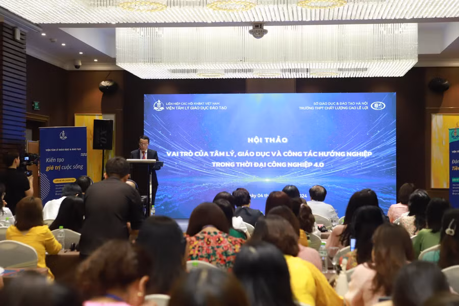 Hội thảo thu hút sự tham gia của đông đảo chuyên gia, khách mời.