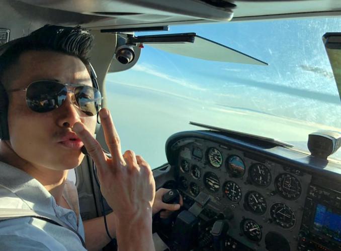 Hình ảnh 3 sao Việt bỏ showbiz sang làm phi công giờ ra sao? số 7
