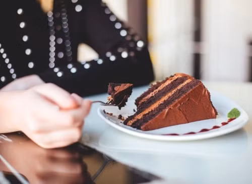 6 loại thực phẩm nếu ăn triền miên có thể là nguyên nhân gây bệnh tim ảnh 4