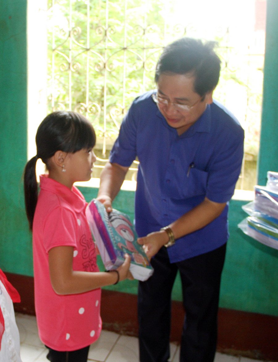 Phó Chủ tịch UBND huyện Thanh Sơn - Trần Ngọc Đương....