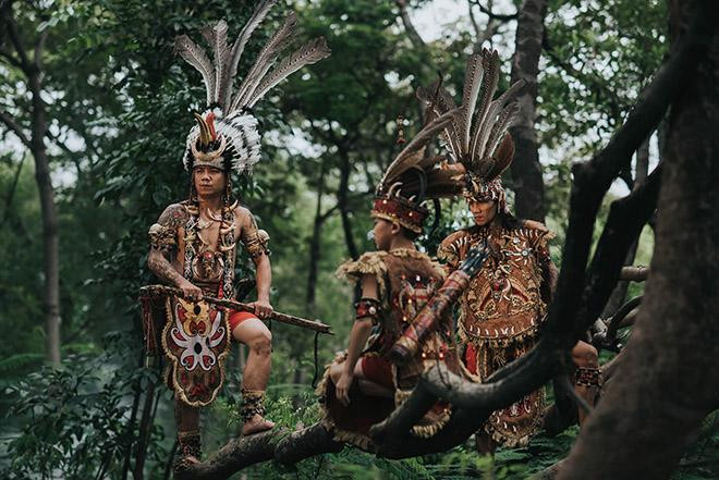 Kinh ngạc ghé thăm bộ tộc giống hệt người Việt cổ ở Indonesia ảnh 2 kinh ngac ghe tham bo toc giong het nguoi viet co o indonesia - 2
