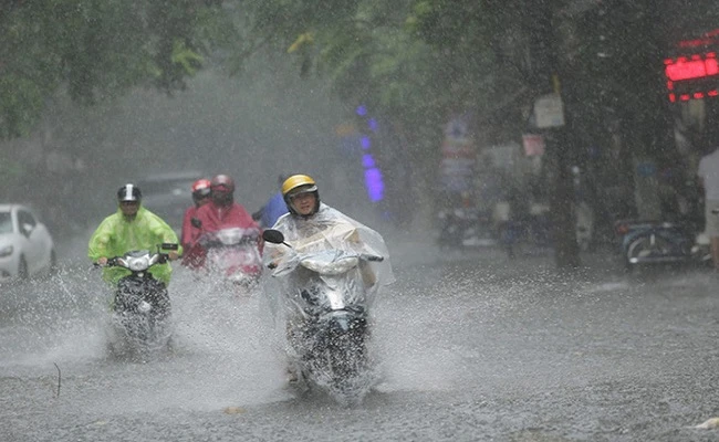 Thời tiết hôm nay mưa dông nhiều nơi trên cả nước